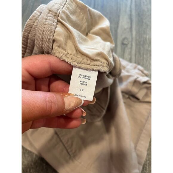 Soho Jeans New York & Company Chino Shorts Mid Rise Cotton Blend Tan Size 12 - Picture 3 of 8